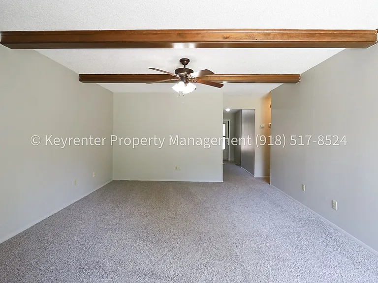 6135 - 6137 S Troost Ave Duplex — Photo 16