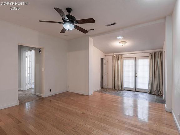 3rd image of 1518 Grand Ave
