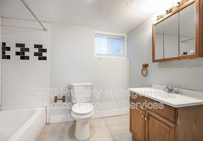 2048 W 98th St #6 — Photo 8