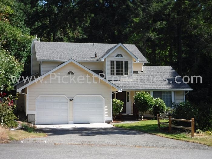 1st image of 8643 Foster Grove Ct NE