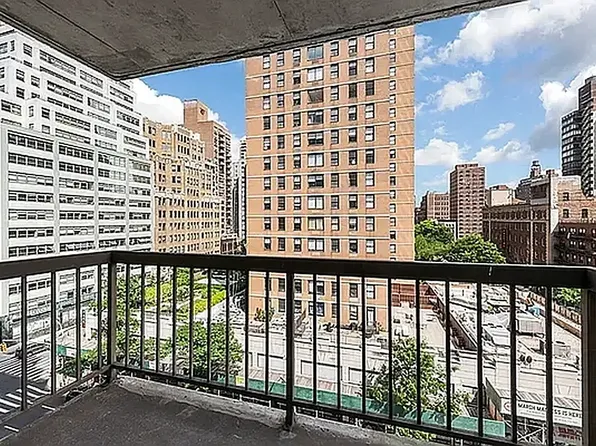 184 Lexington Avenue image 9 of 15