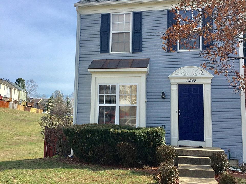 End unit Town House