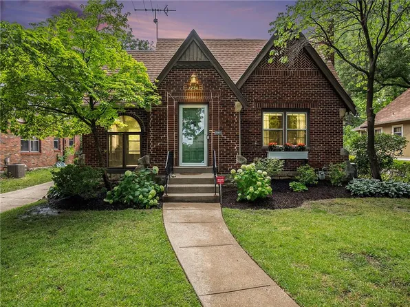 7236 Washington St, Kansas City, MO 64114