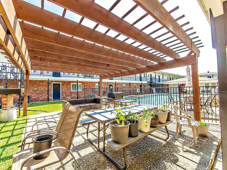 Quail Court — Photo 21