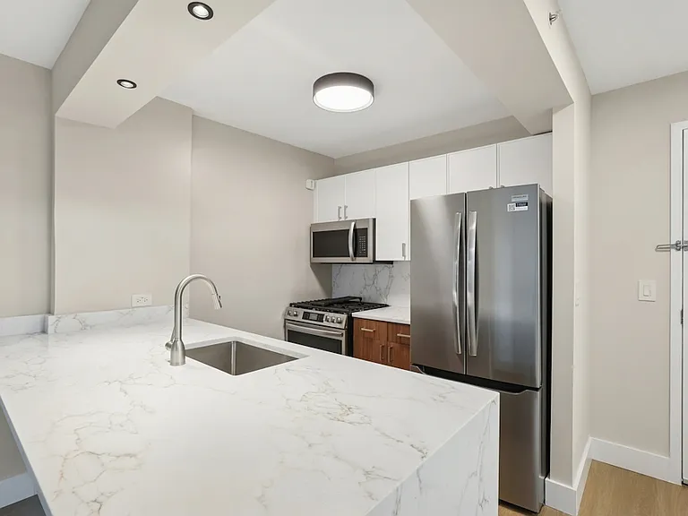 776 6th Ave #32I — Photo 7