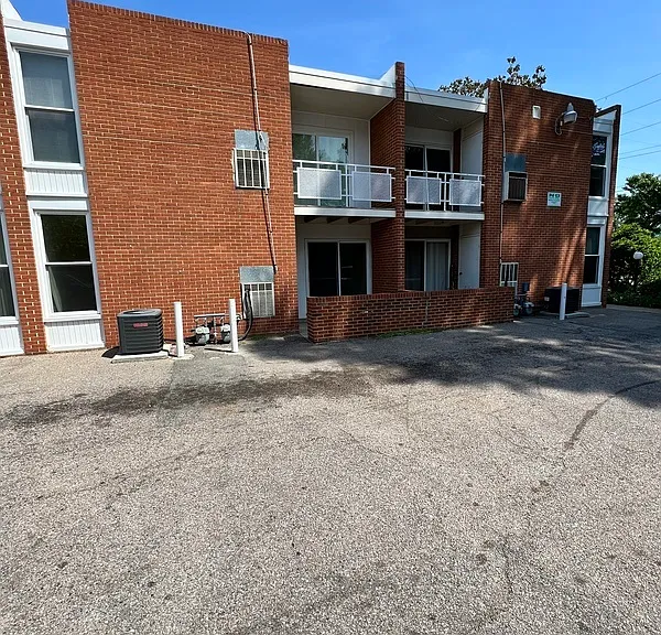 3618 Chamberlayne Ave — Photo 4