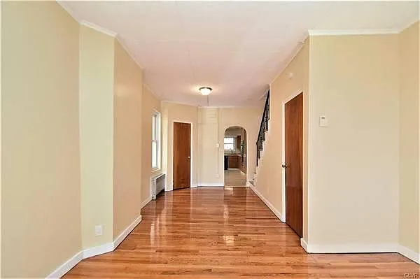 421 Buchanan St — Photo 2