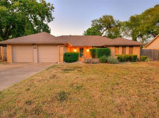 1809 Timberline Dr, Benbrook, TX 76126