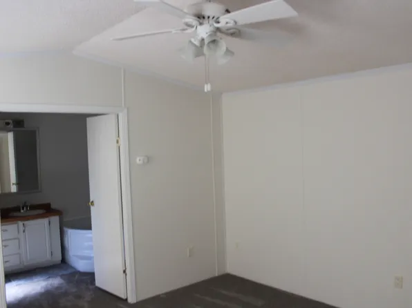 1182 Howard Gap Rd, Tryon, NC 28782