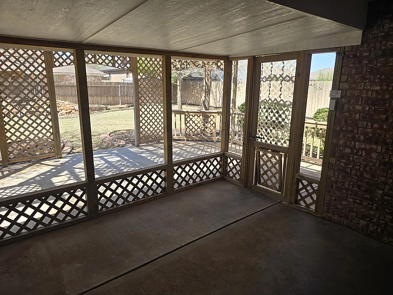 5906 Valencia Ave — Photo 30