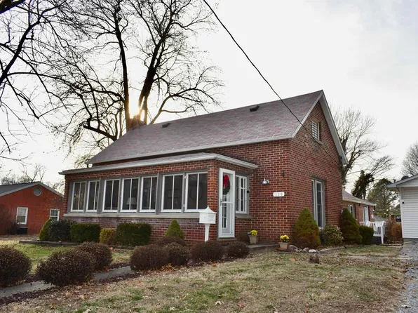 116 N Benton Rd, West Frankfort, IL 62896