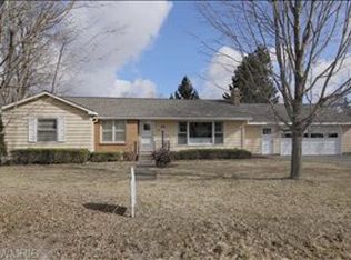 16552 Barnard Ave, Three Rivers, MI 49093