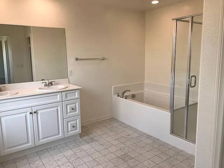 5550 Bella Way — Photo 3