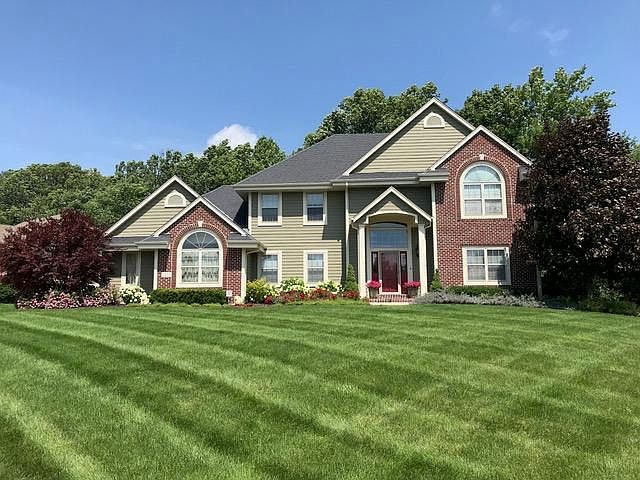 1st image of W125N6575 Parkway Dr