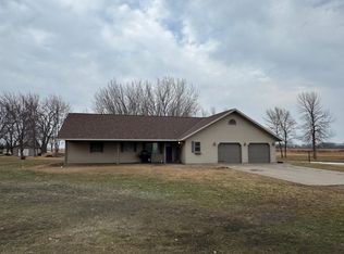302 Grace Ave, Clontarf, MN 56226