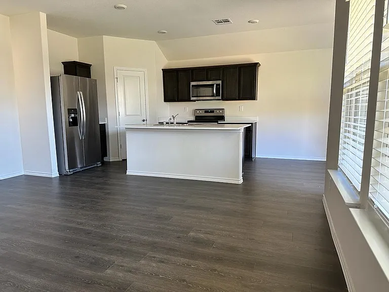 2312 Alamo Rd — Photo 2