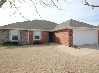 1413 Saint Claire St, Pea Ridge, AR 72751