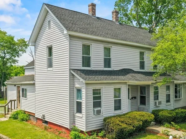 82 Silver Lake St, Athol, MA 01331