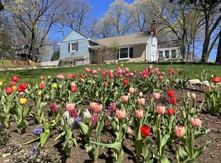 141 Pearson Dr, Lake Geneva, WI 53147