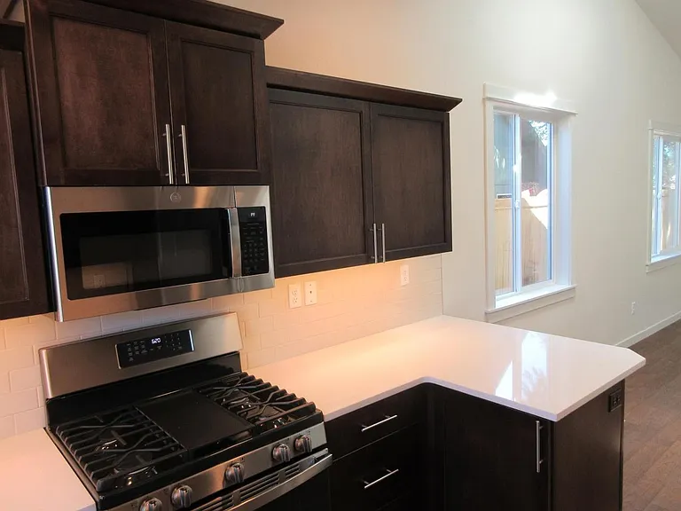 2856 Huettl Ln — Photo 8