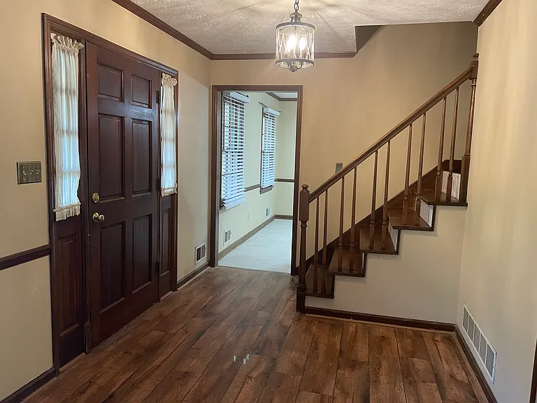 102 McEthel Dr — Photo 8