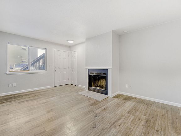 5th image of 1120 Mazatlan Cir APT D