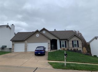 17319 Hilltop Ridge Dr, Eureka, MO