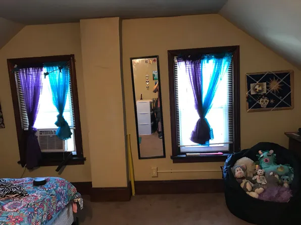 135 Walnut St, Spring City, PA 19475