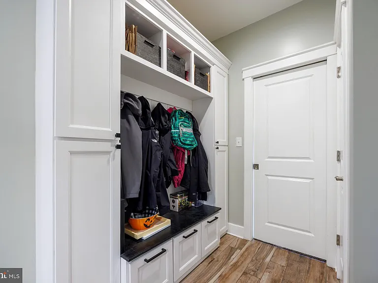 23296 Wilder Way — Photo 32