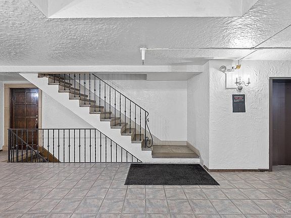 4th image of 1211 Far Hills Ave APT 202