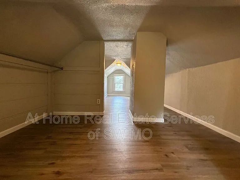 438 W Page St — Photo 16
