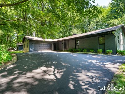 8770 Jewell Ave NE, Comstock Park, MI, 49321