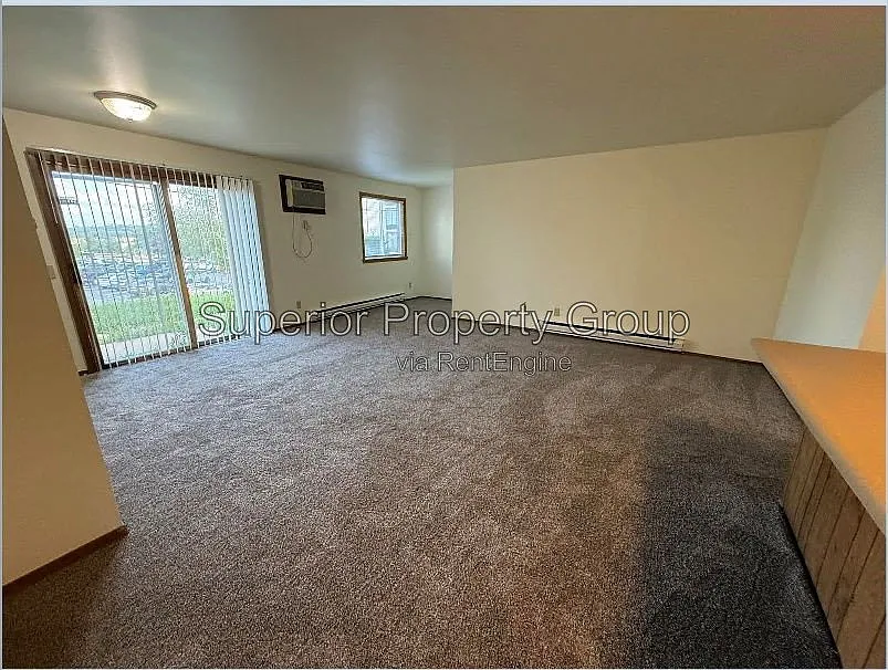 Studio, 1.0 bath, $950 — Photo 4