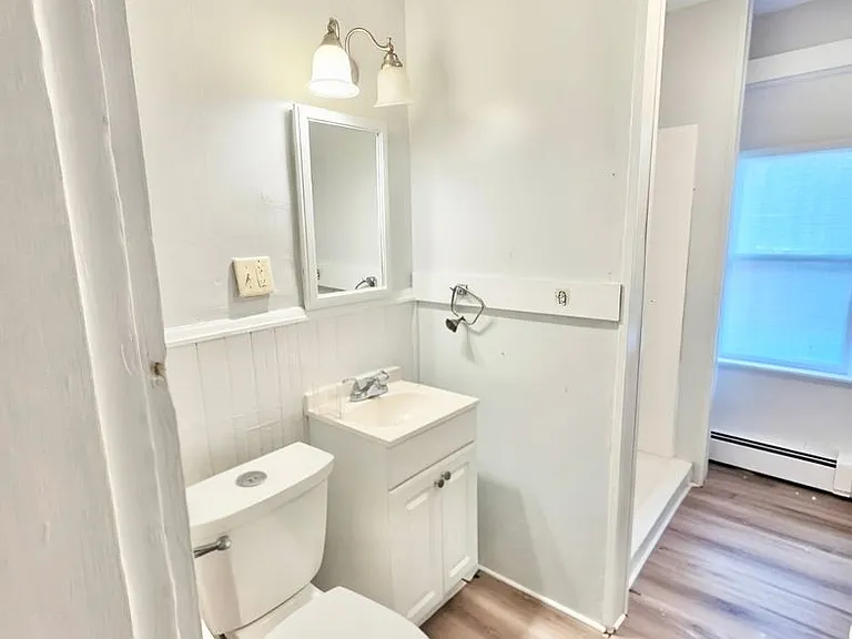 25 Read Ave — Photo 9