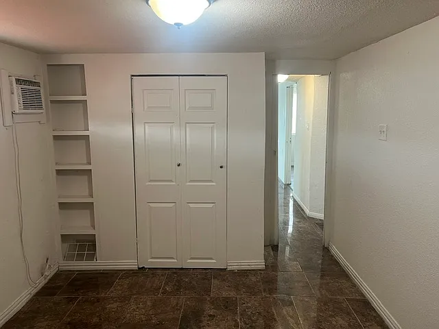 763 W Avenue L #11 — Photo 14