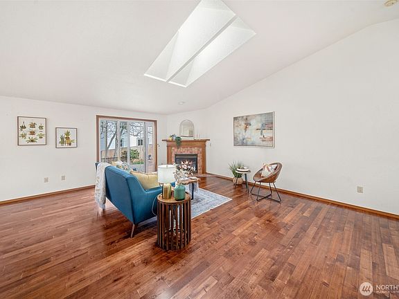 5th image of 2510 Morse Court SE
