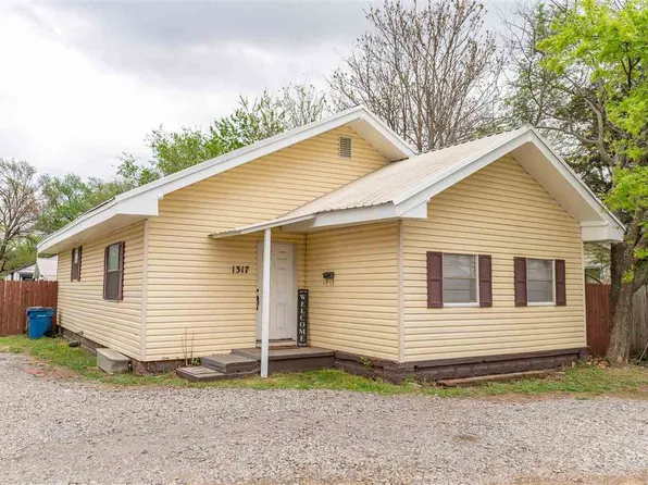 1317 S Perkins Rd, Stillwater, OK 74074