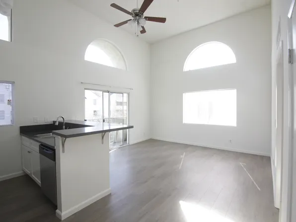 Berendo, 321 S Berendo St APT 301, Los Angeles, CA 90020