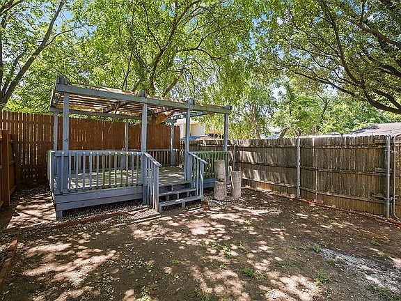 5th image of 4630 Junius St