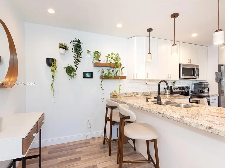 1450 SW 20th Ave — Photo 34