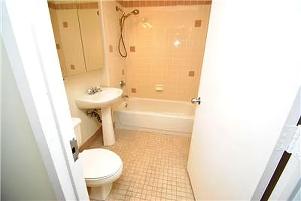 Sold by Maxwell Jacobs | media 29