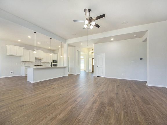 5th image of 9865 Rambling Rose Way