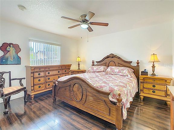 5th image of 342 Betty Ln