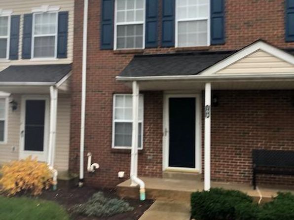 108 Newport Ct