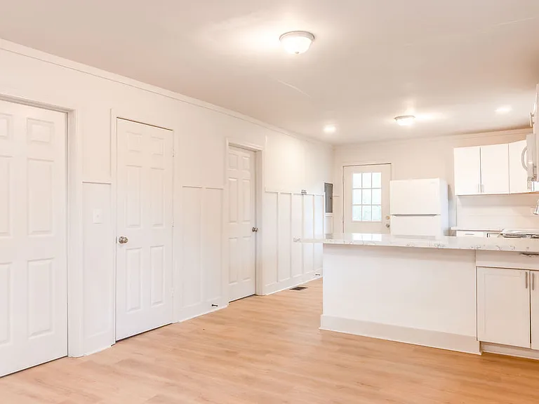 80 Menefee St — Photo 12