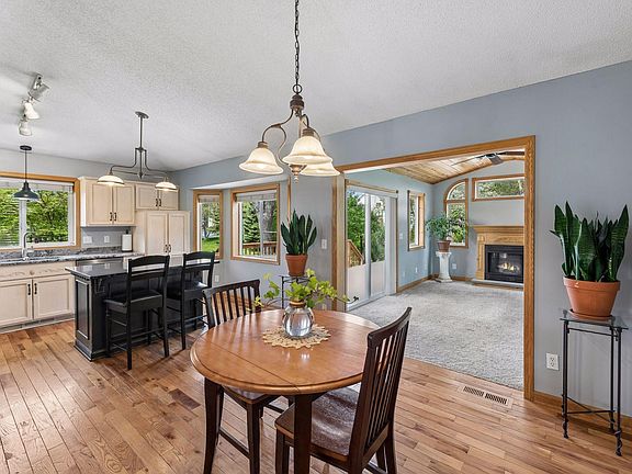 5th image of 1936 Clearwater Rd
