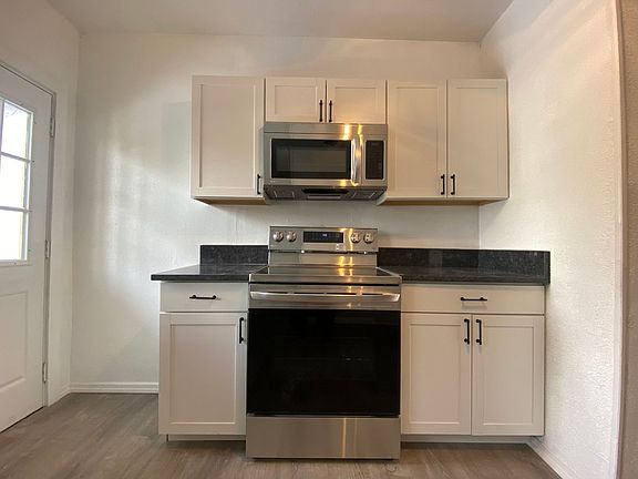 4th image of 611 E 14th Ave Floor 1
