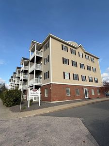 18 Harbor Avenue #208, Nashua, NH, 03060