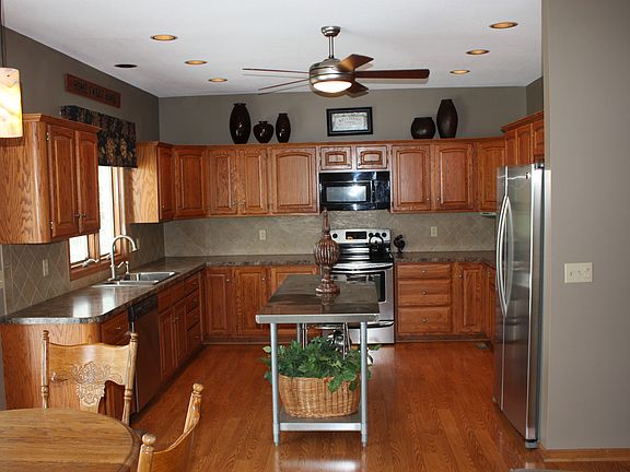 5th image of 104 N Dogwood Ct