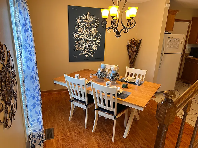 2694 College Hill Cir — Photo 3